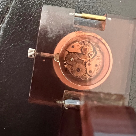 Auth Vintage Gucci Plexi Bangle Watch - Unique Rare Find - Picture 8 of 10